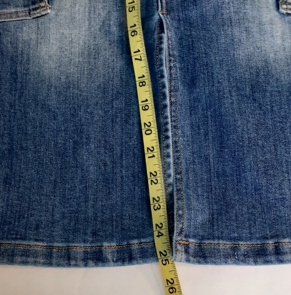 Risen Denim Midi Skirt with Pockets. New W/Tags.Size S - Picture 6 of 9